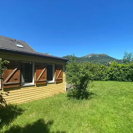 Maison lumineuse et spacieuse avec terrain La Bourboule Extérieur photo
