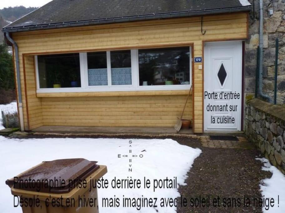Maison Lumineuse Et Spacieuse Avec Terrain *